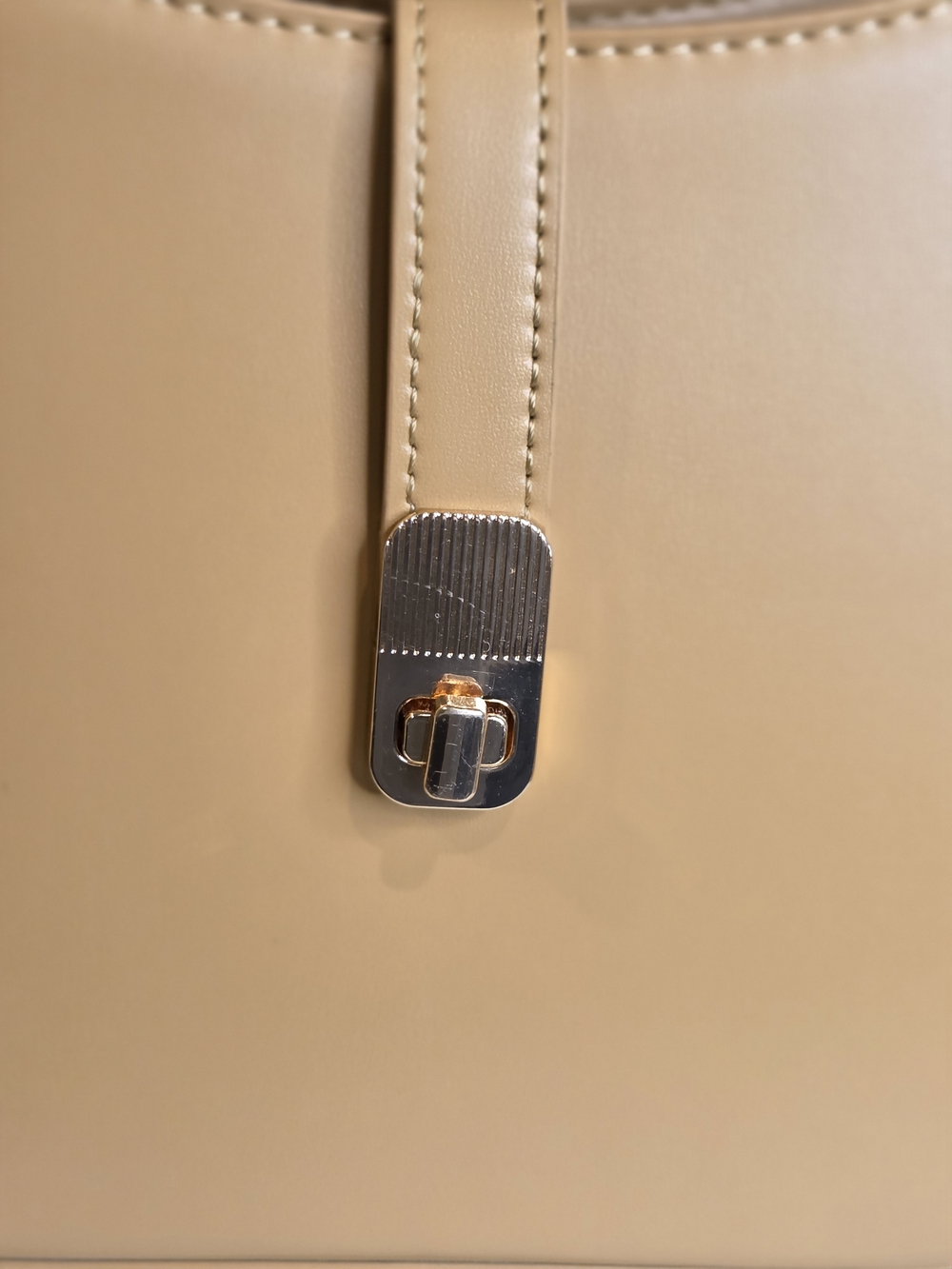 Miztique Tan Shoulder Bag with Front Strap - Picture 3 of 14